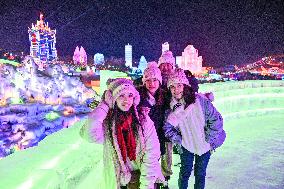 CHINA-JILIN-CHANGCHUN-TAIWAN STUDENTS-ICE & SNOW ENTERTAIMENTS (CN)