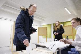 The Finns Party presidential candidate Jussi Halla-aho cast his ballot