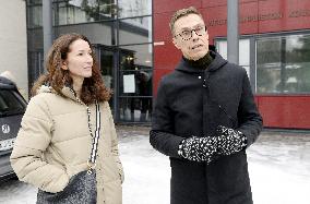 National Coalition presidential candidate Alexander Stubb votes