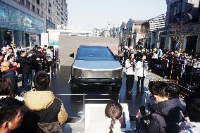 Tesla Cybertruck Displayed in Hangzhou