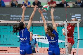 Avarca de Menorca v DSV CV Sant Cugat - Semifinal Volleyball Queen's Cup