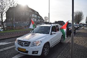 Pro-Palestinian protest showing solidarity with car caravan - Rotterdam