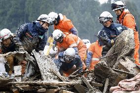 Aftermath of strong quake in central Japan