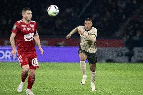 Ligue 1 match between, Paris Saint Germain " "PSG" Stade Brestois 29