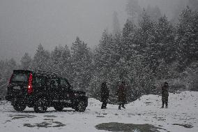 Snowfall After Two Months Of Dry Weather In Kashmir