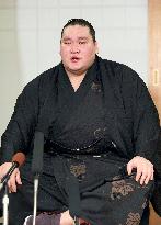 Sumo: Yokozuna Terunofuji after New Year tourney win