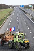 Farmers Block A4 Motorway - Jossigny