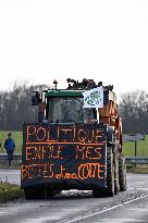 Farmers Block A4 Motorway - Jossigny