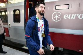 Euro Champion French Handball Team Back To Paris