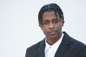 Les Sculptures Jacquemus Photocall