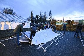 Farmers Begin 'Siege Of Paris’ - Longvilliers