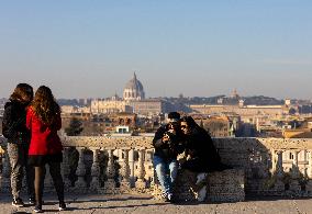 ITALY-ROME-WINTER-DAILY LIFE