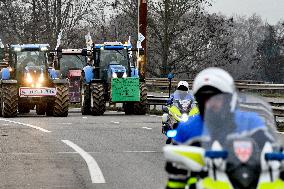 Farmers Block A35 Motorway - Strasbourg