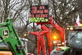 Farmers Block A35 Motorway - Strasbourg