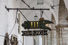 Tavern  III draakon