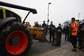 Coordination Rurale Union's Convoy Heads To Paris