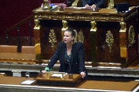 Lawmakers Vote To Enshrine Abortion Rights In Constitution - Paris