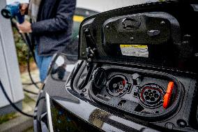 Illustration Electric Car Charging - Netherlands