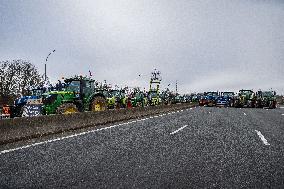 French Farmers Block The A10 Highway - Limours