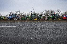 French Farmers Block The A10 Highway - Limours