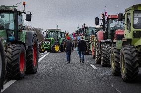 French Farmers Block The A10 Highway - Limours