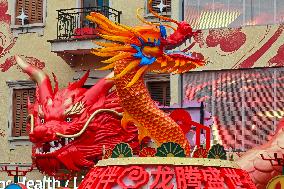 Dragon Sculpture in Shanghai