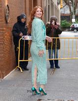 Bryce Dallas Howard Steps Out - NYC
