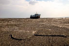 Lake Urmia Going Dry After 12,000 Years - Iran