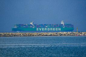 Evergreen Marine Corps Ship Seen In Colombo