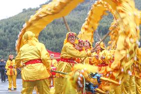 Dragon Dance Celebrate China Lunar Year