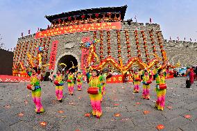 Folk Performance in Qingzhou