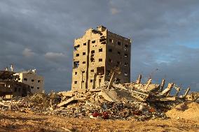 MIDEAST-GAZA CITY-RUINS