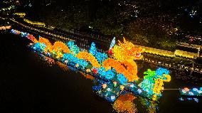 Visitors View Lanterns at Bailuzhou Park in Nanjing