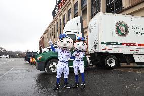 The Mets Equipment Truck Heads To Spring Training