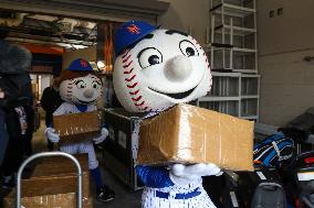 The Mets Equipment Truck Heads To Spring Training