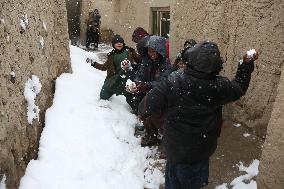 AFGHANISTAN-KABUL-SNOW