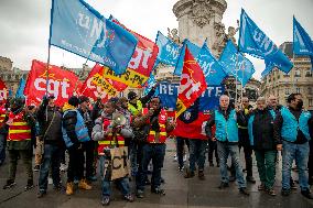 Municipal Police Demonstrate - Paris