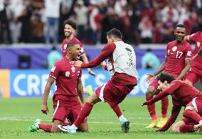 (SP)QATAR-DOHA-FOOTBALL-AFC ASIAN CUP-UZBEKISTAN VS QATAR