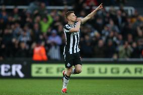 Newcastle United v Luton Town - Premier League