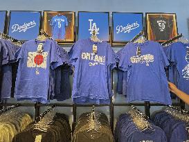 Baseball: Ohtani merchandise at Dodgers shop