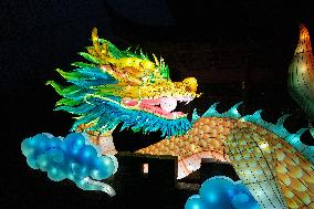 Giant Dragon-themed Lantern in Hangzhou
