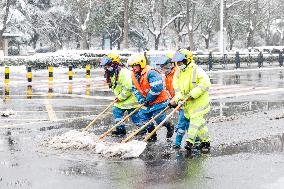 Heavy Snow Hit Suqian