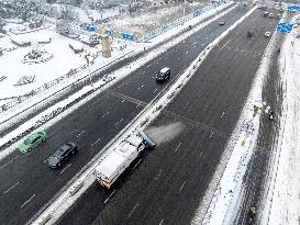#CHINA-SNOWFALL-TRANSPORTATION-RESPONSE (CN)