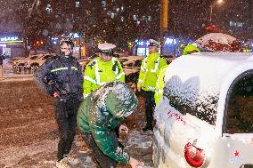 Automobile Accident Handling in Blizzard