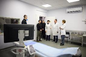 Zelensky Visits National Cancer Institute - Kyiv