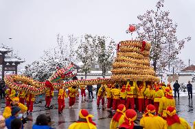 Dragon Lantern Performance in Hefei