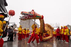 Dragon Lantern Performance in Hefei