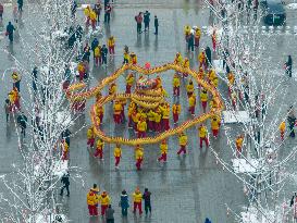 Dragon Lantern Performance in Hefei