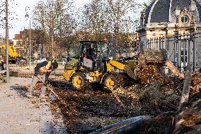 Cleaning Up After Farmers' Protests - Troyes