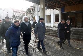 Delegations of Ukraine, Portugal and Estonia inspect destroyed lyceum no.23 in Zhytomyr